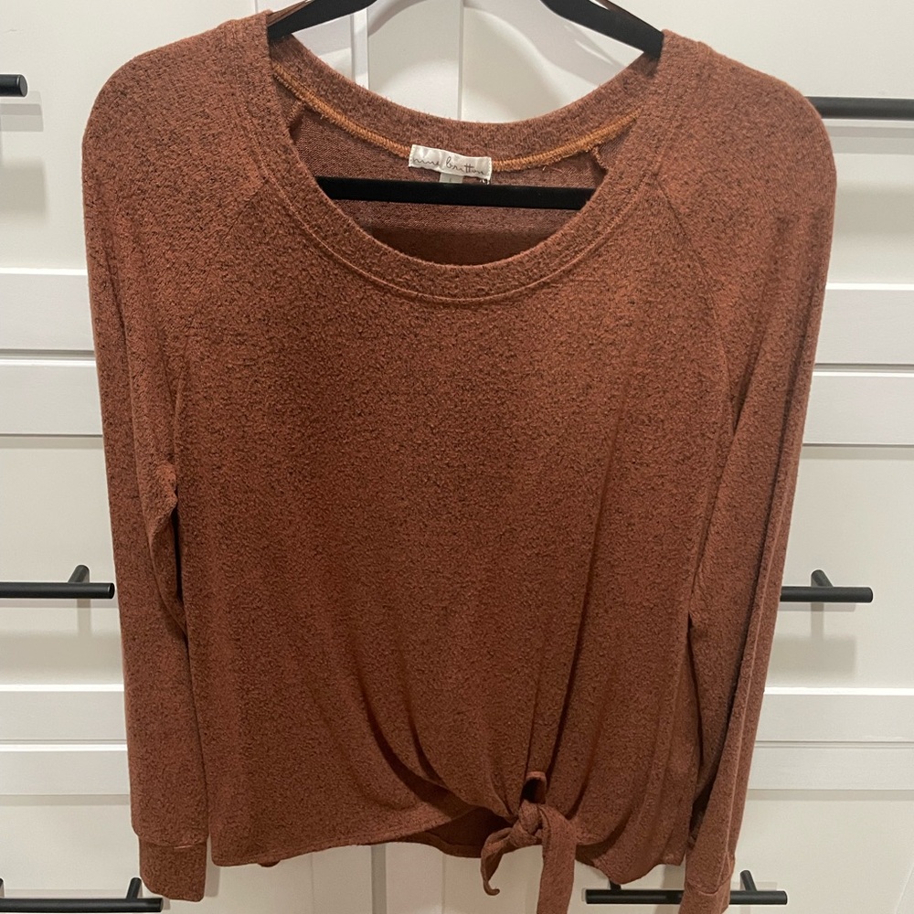 Nine Britton Billie Rust Knotted Sweatshirt